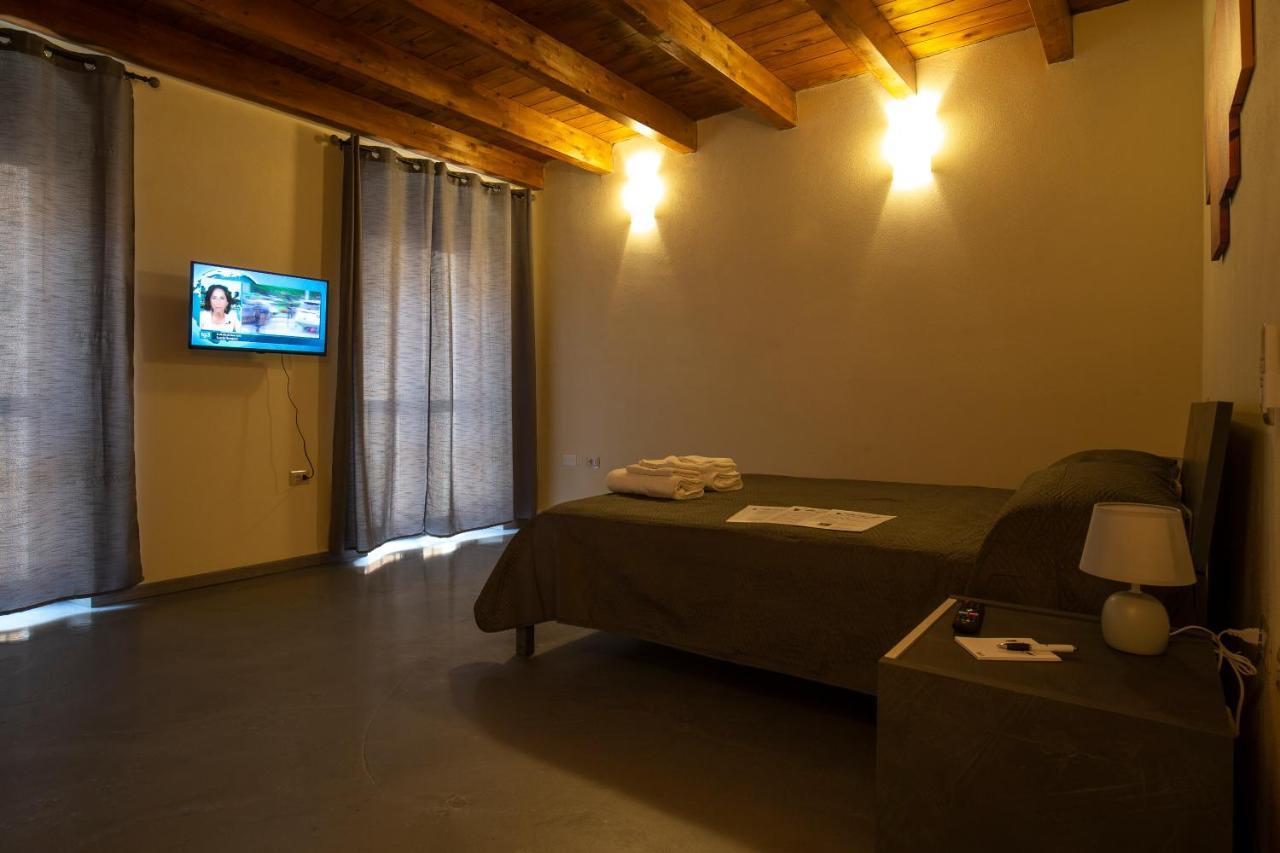 Via Cavour 19, Appartamento Del Conte Иглесиас Экстерьер фото