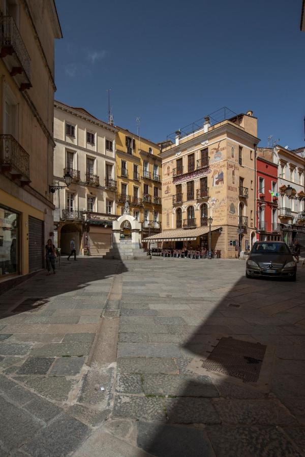 Via Cavour 19, Appartamento Del Conte Иглесиас Экстерьер фото